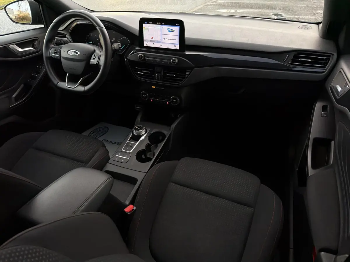 1.0 EcoBoost ST-Line - CARPLAY/CLIMA/CAMERA