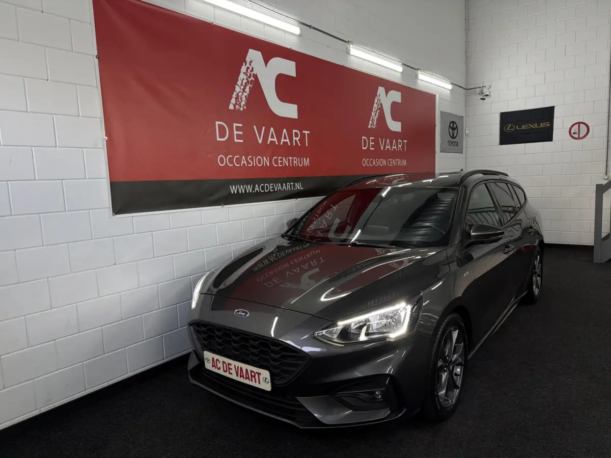 1.0 EcoBoost ST-Line - CARPLAY/CLIMA/CAMERA
