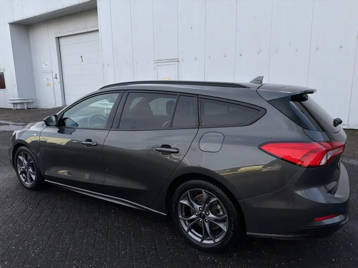 1.0 EcoBoost ST-Line - CARPLAY/CLIMA/CAMERA