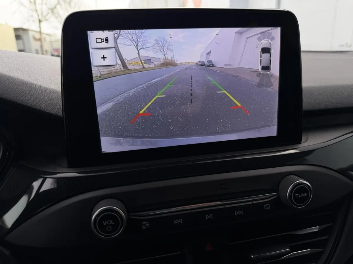 1.0 EcoBoost ST-Line - CARPLAY/CLIMA/CAMERA