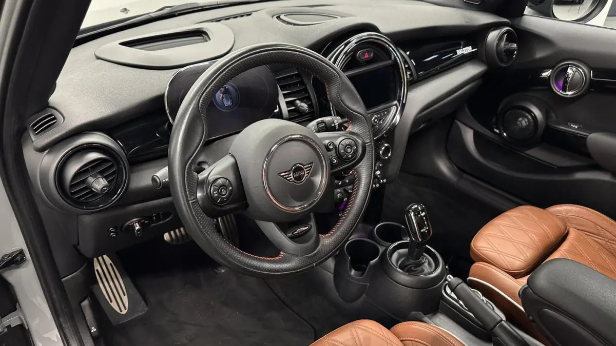Mini 1.5 Dalston Edition JCW H&K PANO LEER CAMERA CRUISE NAVI CARPLAY.