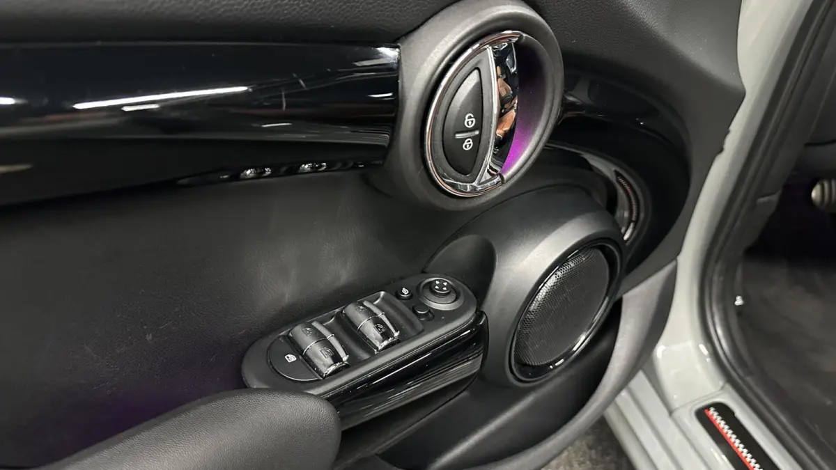 Mini 1.5 Dalston Edition JCW H&K PANO LEER CAMERA CRUISE NAVI CARPLAY.