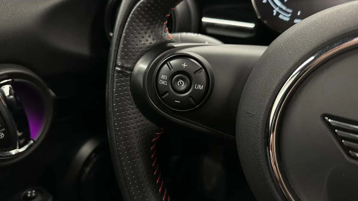 Mini 1.5 Dalston Edition JCW H&K PANO LEER CAMERA CRUISE NAVI CARPLAY.