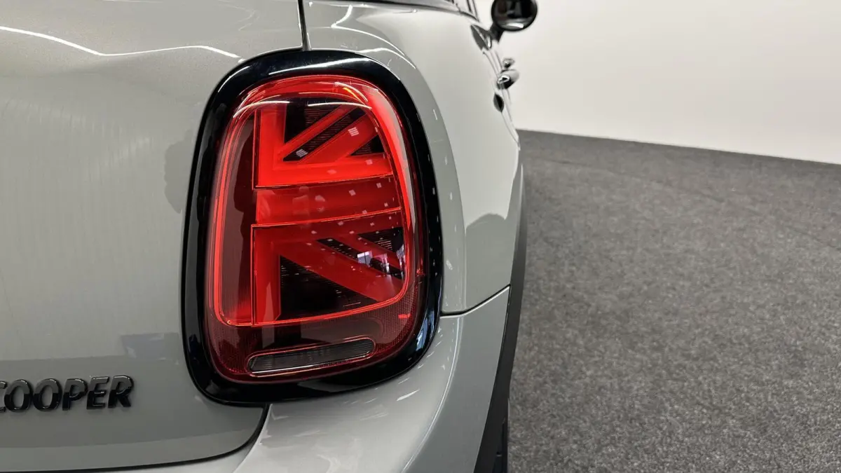 Mini 1.5 Dalston Edition JCW H&K PANO LEER CAMERA CRUISE NAVI CARPLAY.