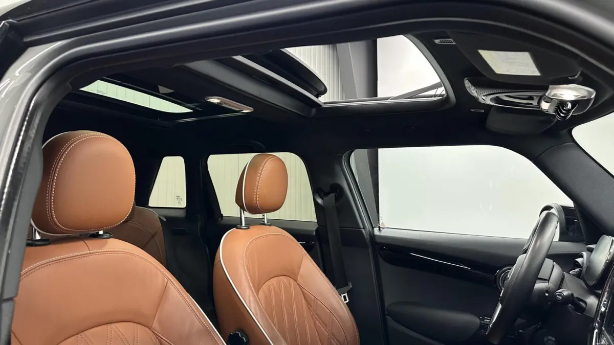 Mini 1.5 Dalston Edition JCW H&K PANO LEER CAMERA CRUISE NAVI CARPLAY.