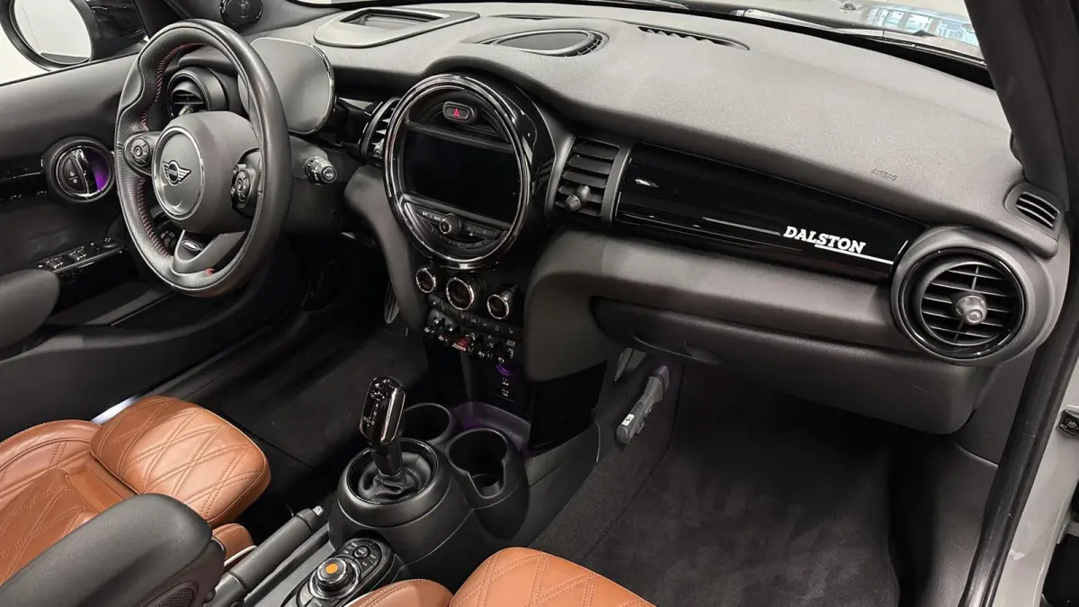 Mini 1.5 Dalston Edition JCW H&K PANO LEER CAMERA CRUISE NAVI CARPLAY.