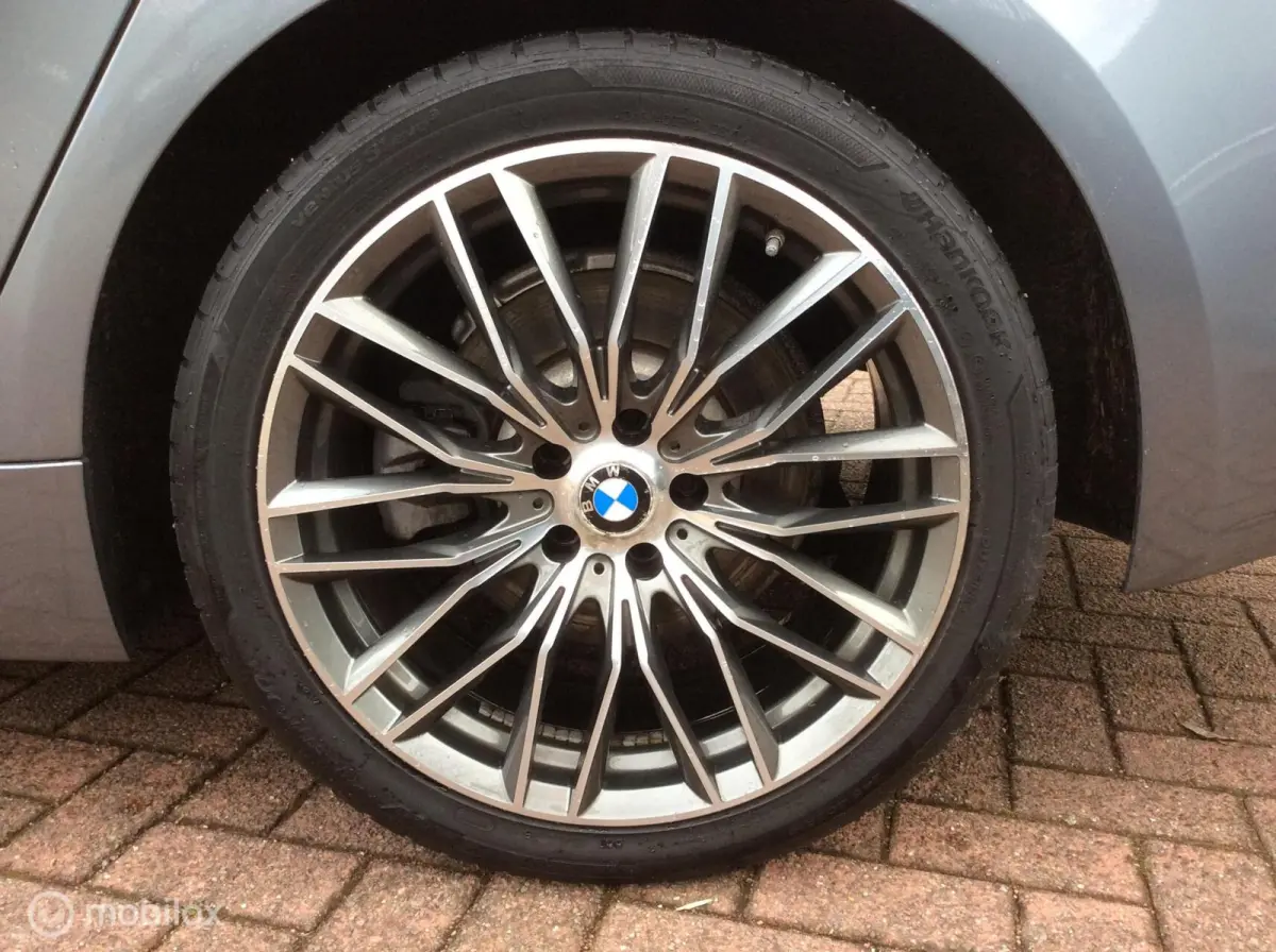 530i High Executive Nav Camera 19"lm vlg Sport st