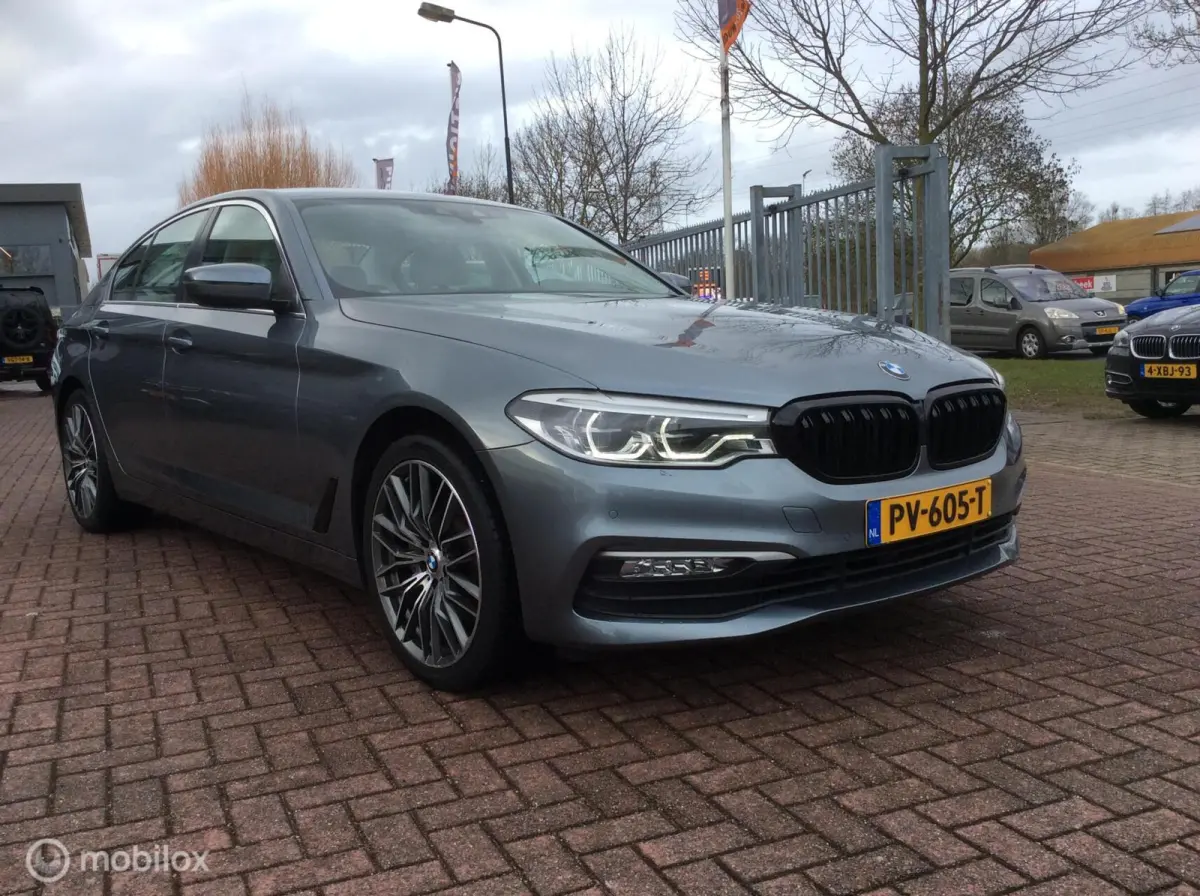 530i High Executive Nav Camera 19"lm vlg Sport st