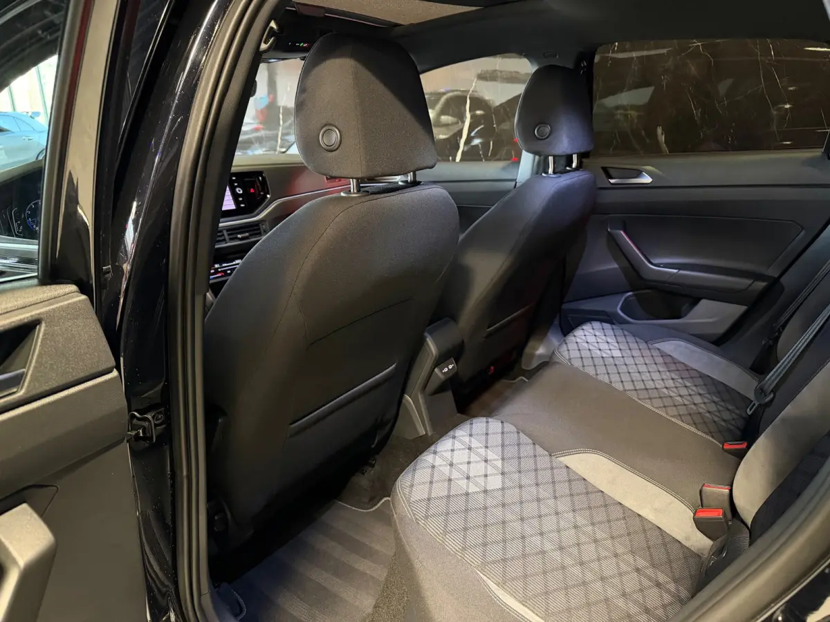 1.0 TSI R-Line Pano|Sfeer|IQ-light|Cam