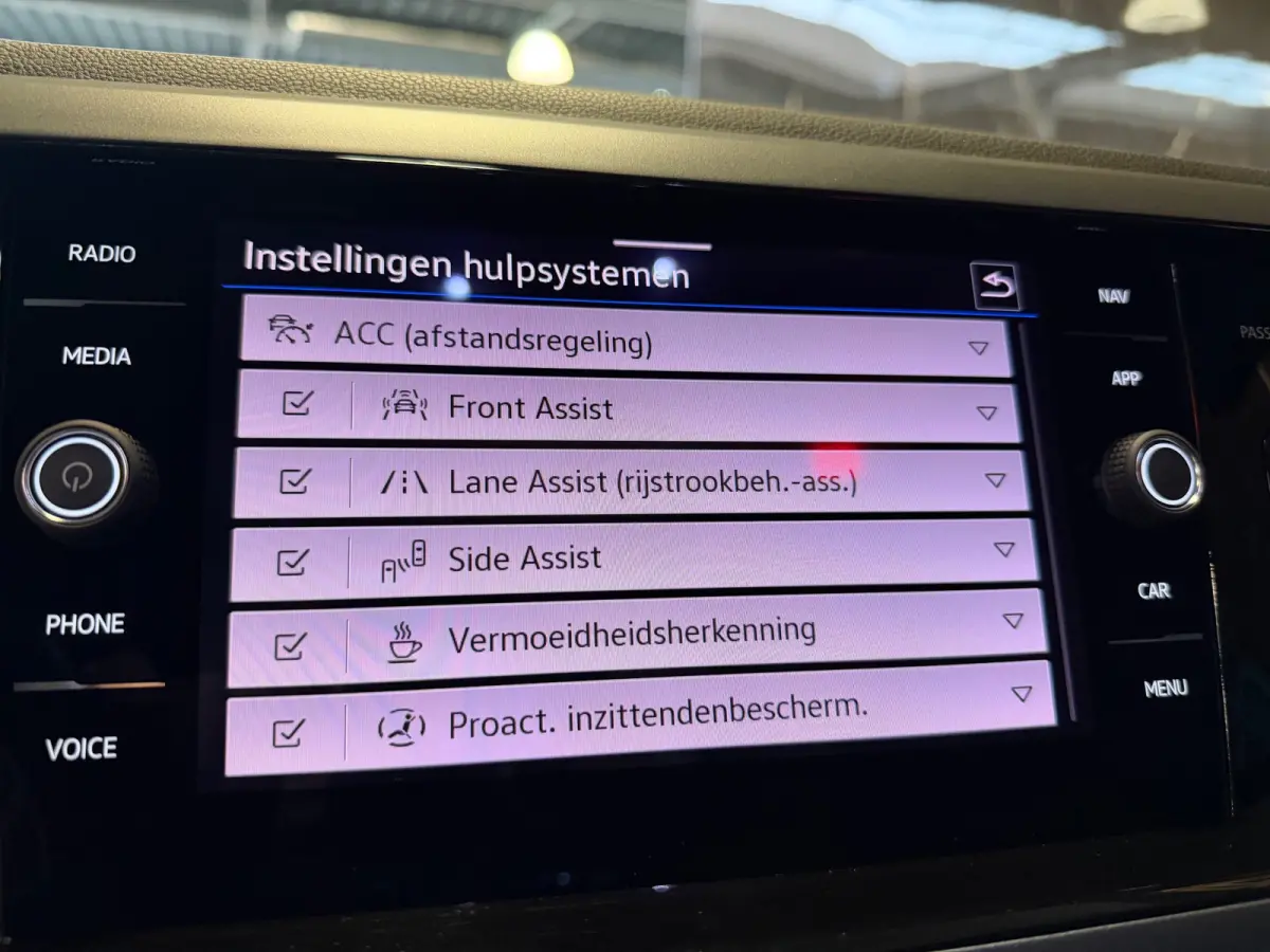 1.0 TSI R-Line Pano|Sfeer|IQ-light|Cam