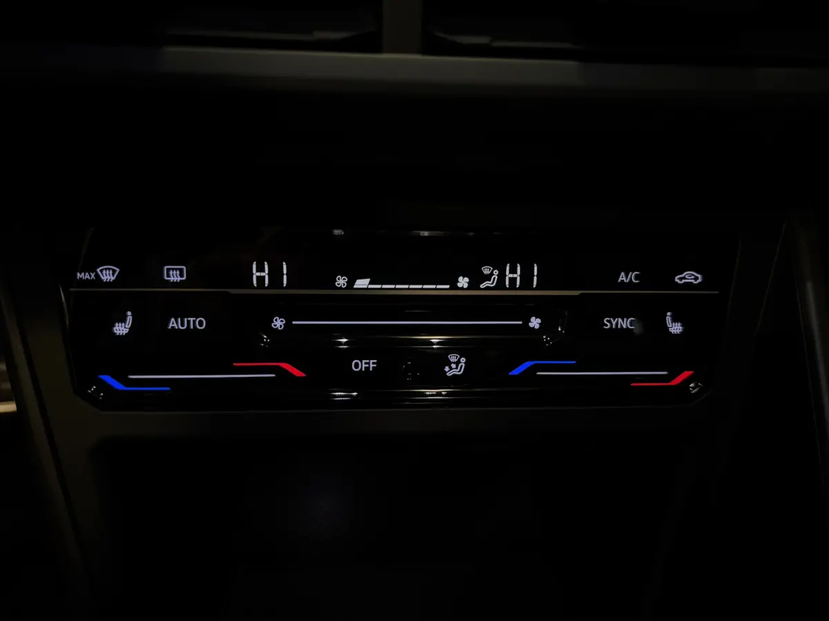 1.0 TSI R-Line Pano|Sfeer|IQ-light|Cam