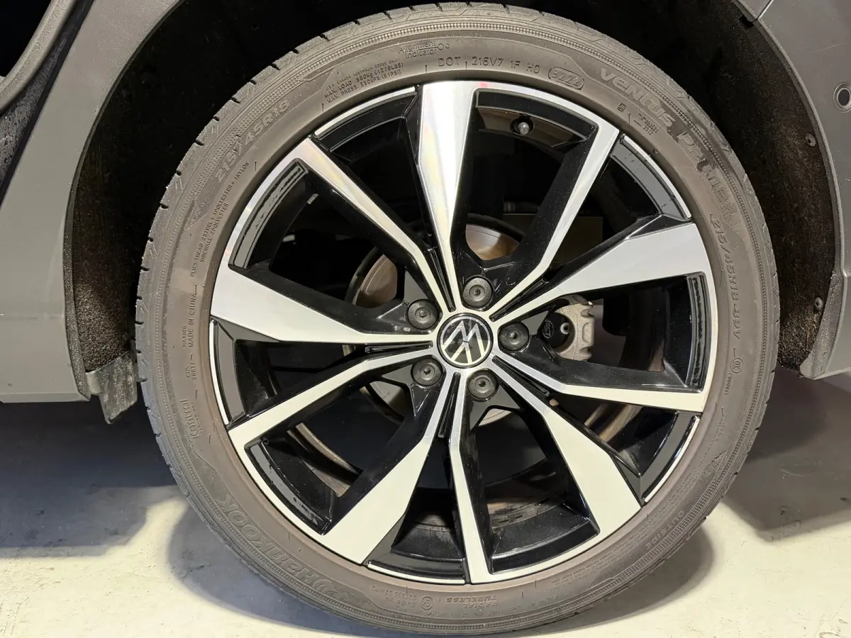 1.0 TSI R-Line Pano|Sfeer|IQ-light|Cam