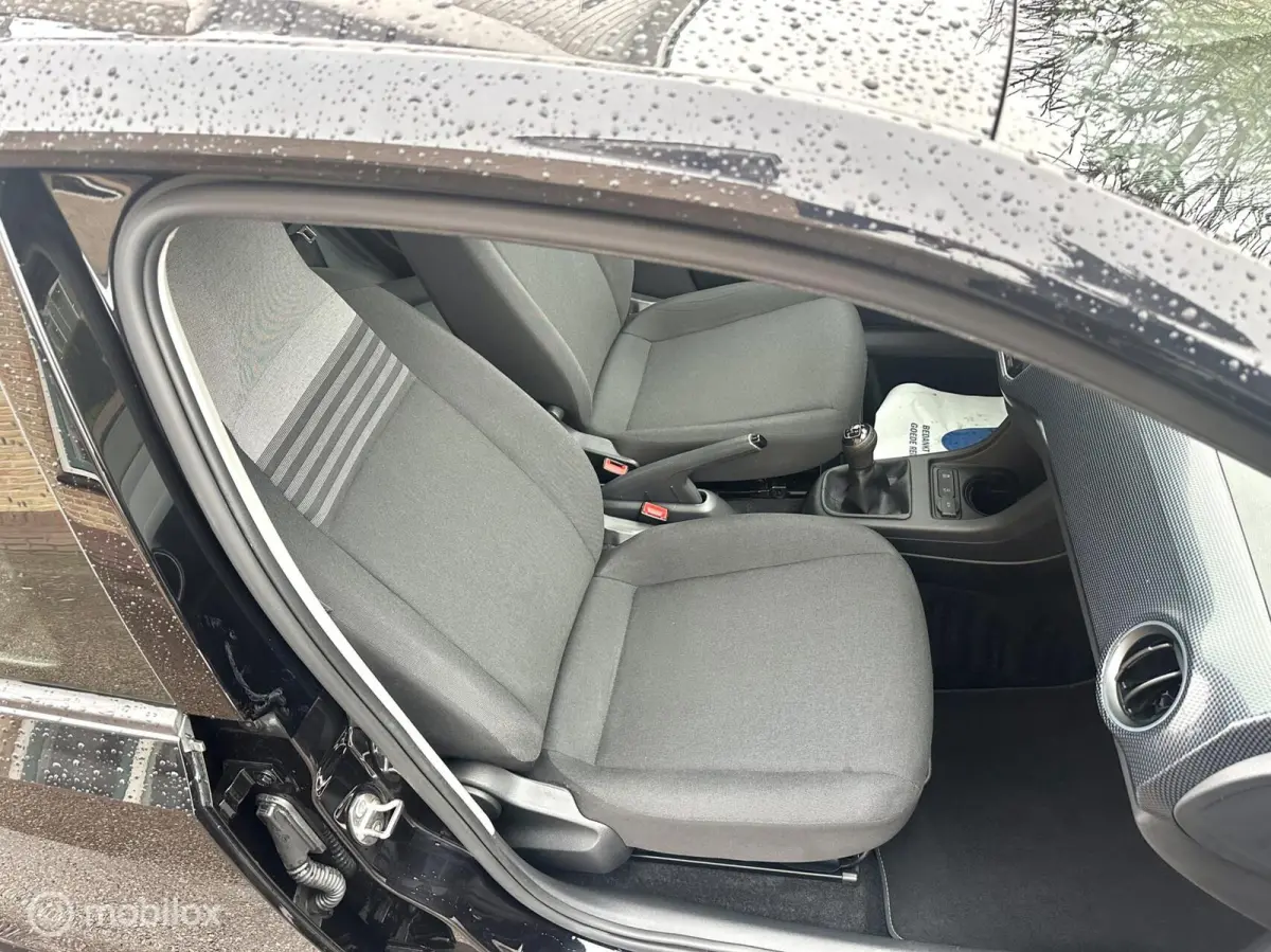 Up! 1.0 BMT move up! AIRCO BLUETOOTH ELEKTRISCH PAKKET ZEER ZUINIG WEINIG KILOMETERS!!