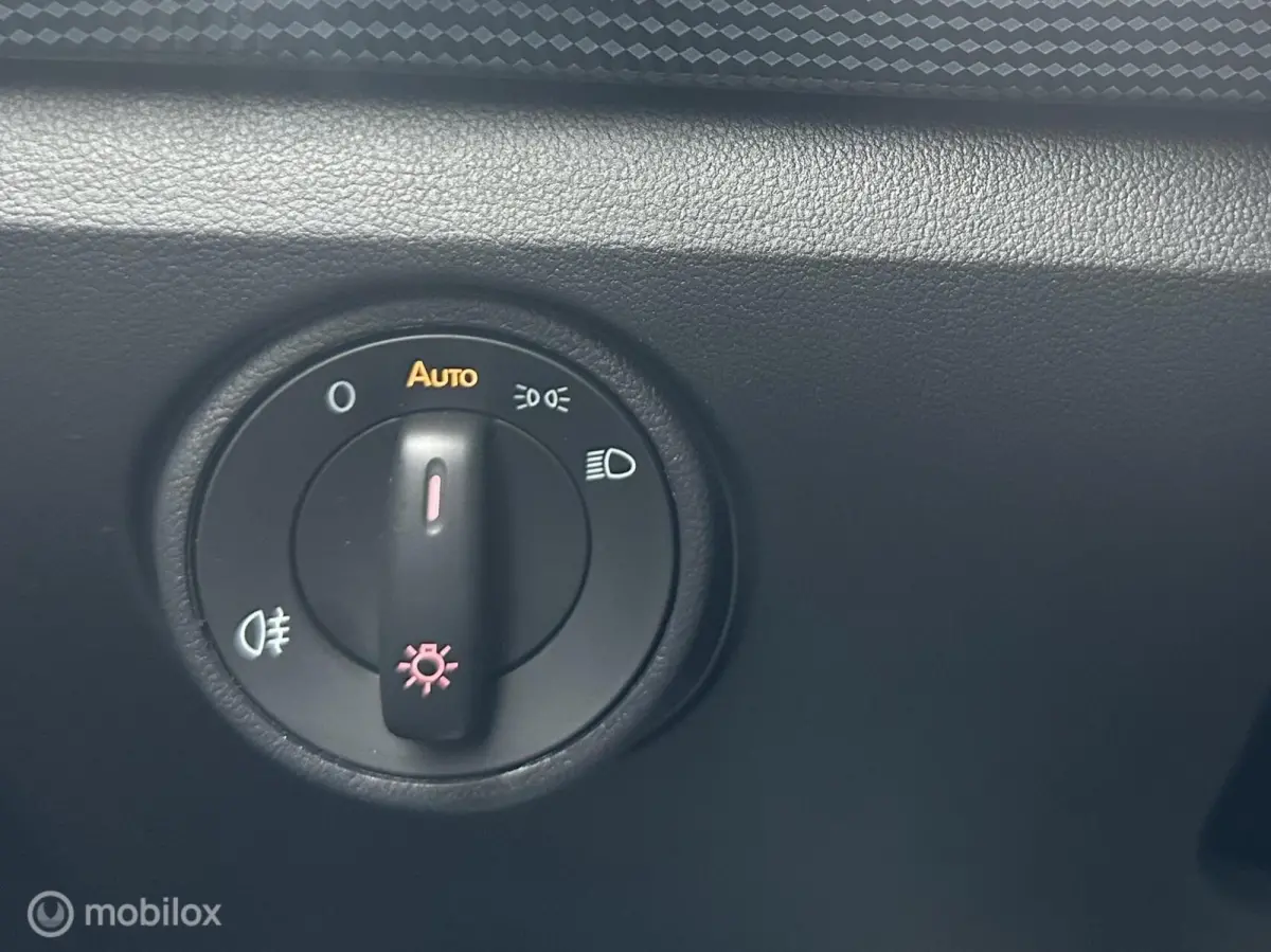 Up! 1.0 BMT move up! AIRCO BLUETOOTH ELEKTRISCH PAKKET ZEER ZUINIG WEINIG KILOMETERS!!