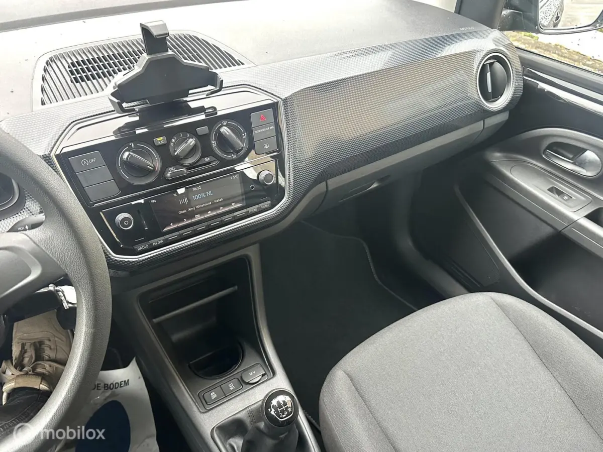Up! 1.0 BMT move up! AIRCO BLUETOOTH ELEKTRISCH PAKKET ZEER ZUINIG WEINIG KILOMETERS!!