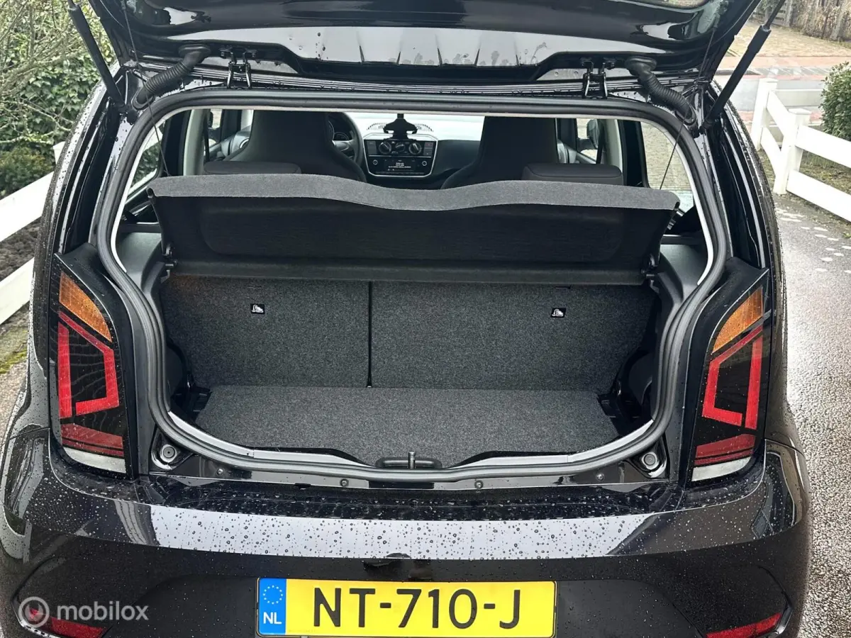 Up! 1.0 BMT move up! AIRCO BLUETOOTH ELEKTRISCH PAKKET ZEER ZUINIG WEINIG KILOMETERS!!