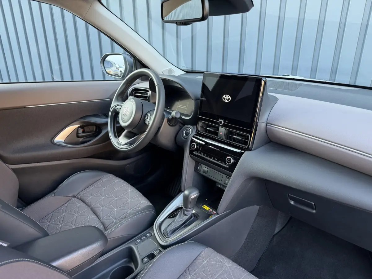 1.5 Hybrid 130 Executive / Bi tone | BSM | Head-up display | PDC V+A | Rijklaar!!