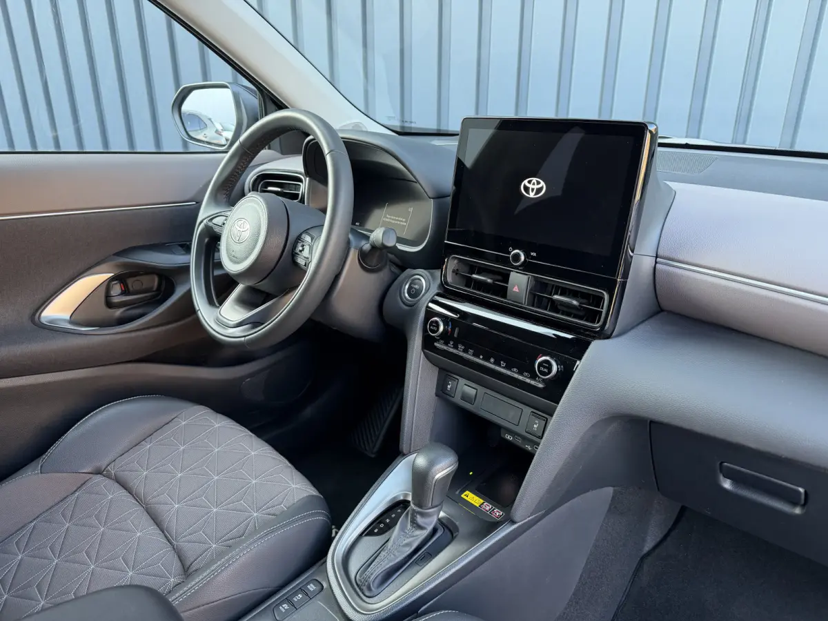 1.5 Hybrid 130 Executive / Bi tone | BSM | Head-up display | PDC V+A | Rijklaar!!