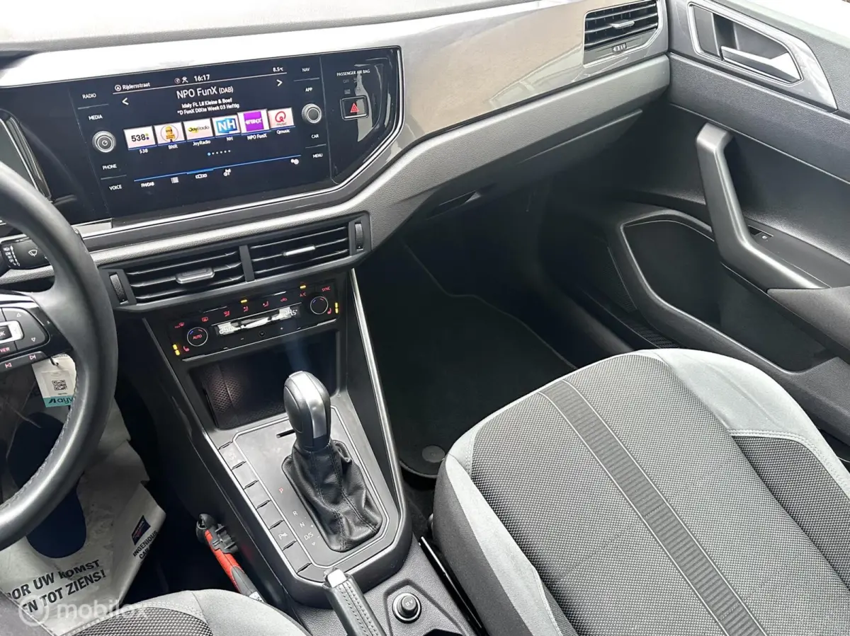 1.0 TSI Highline DSG AUTOMAAT FACELIFT MODEL SFEERVERLICHTING ACHTERUITRIJ CAMERA STOELVERWARMING CLIMATE CONTROLE NETTE AUTO!!