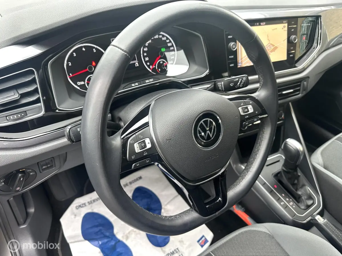 1.0 TSI Highline DSG AUTOMAAT FACELIFT MODEL SFEERVERLICHTING ACHTERUITRIJ CAMERA STOELVERWARMING CLIMATE CONTROLE NETTE AUTO!!