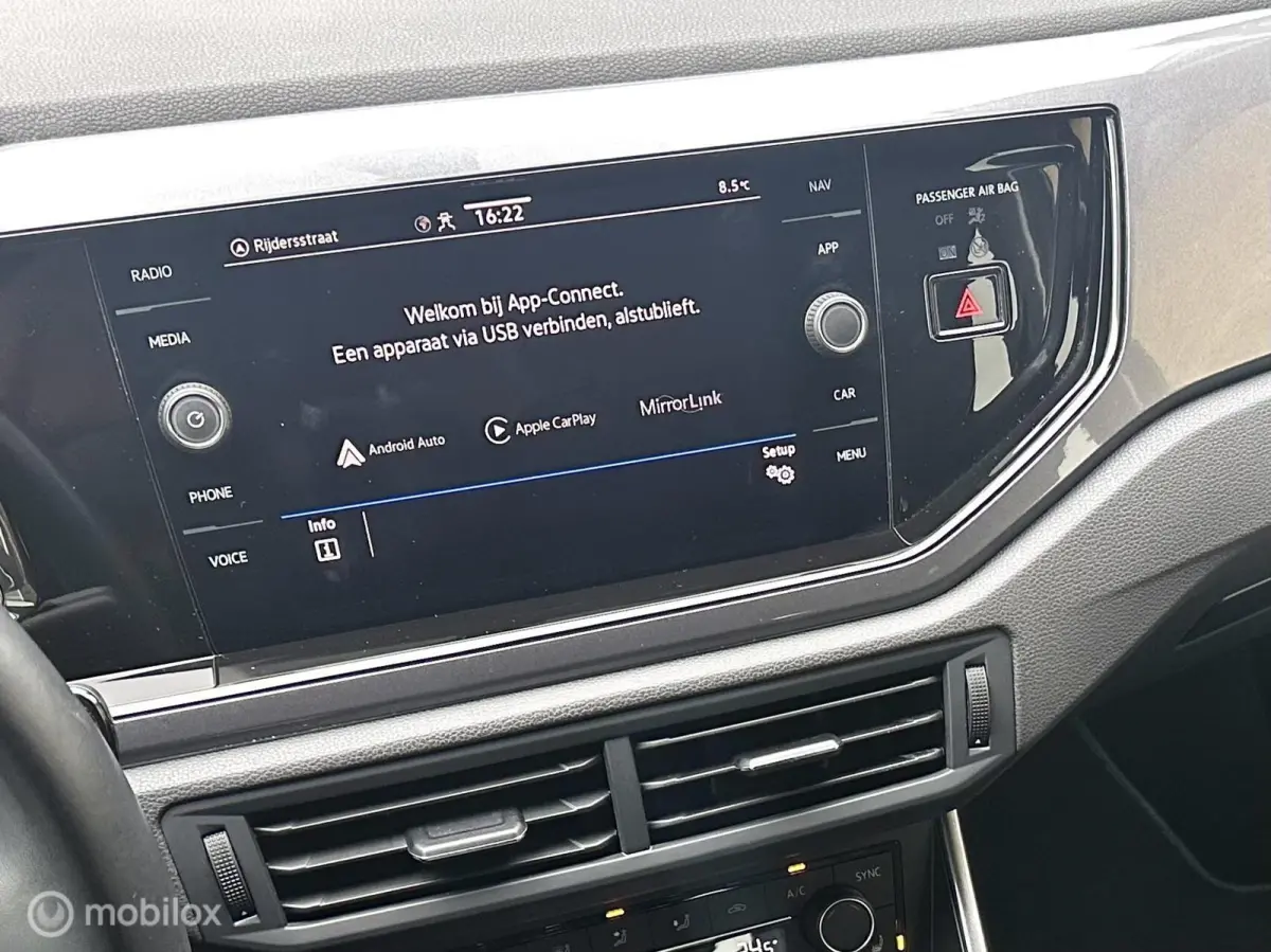 1.0 TSI Highline DSG AUTOMAAT FACELIFT MODEL SFEERVERLICHTING ACHTERUITRIJ CAMERA STOELVERWARMING CLIMATE CONTROLE NETTE AUTO!!