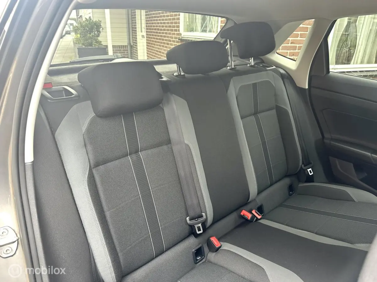 1.0 TSI Highline DSG AUTOMAAT FACELIFT MODEL SFEERVERLICHTING ACHTERUITRIJ CAMERA STOELVERWARMING CLIMATE CONTROLE NETTE AUTO!!