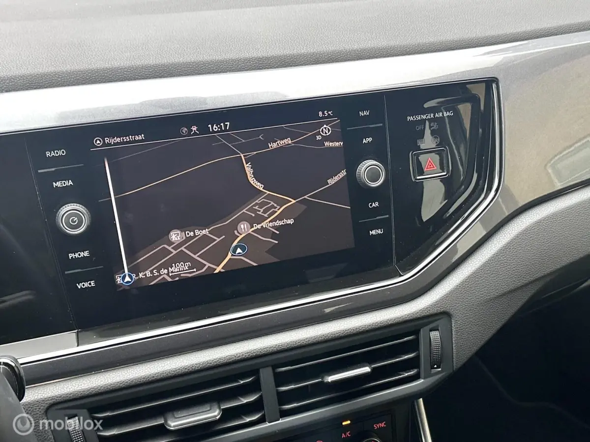 1.0 TSI Highline DSG AUTOMAAT FACELIFT MODEL SFEERVERLICHTING ACHTERUITRIJ CAMERA STOELVERWARMING CLIMATE CONTROLE NETTE AUTO!!