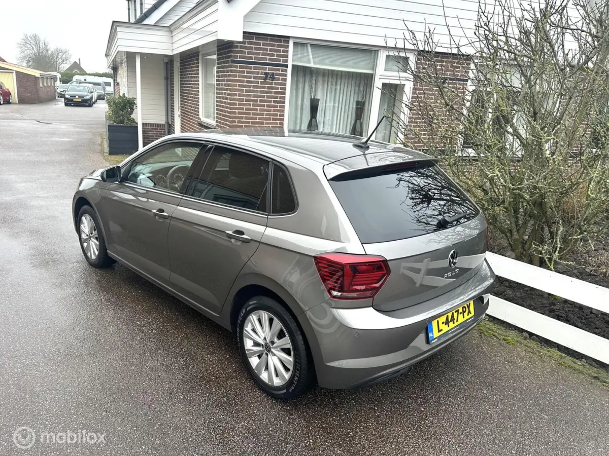 1.0 TSI Highline DSG AUTOMAAT FACELIFT MODEL SFEERVERLICHTING ACHTERUITRIJ CAMERA STOELVERWARMING CLIMATE CONTROLE NETTE AUTO!!