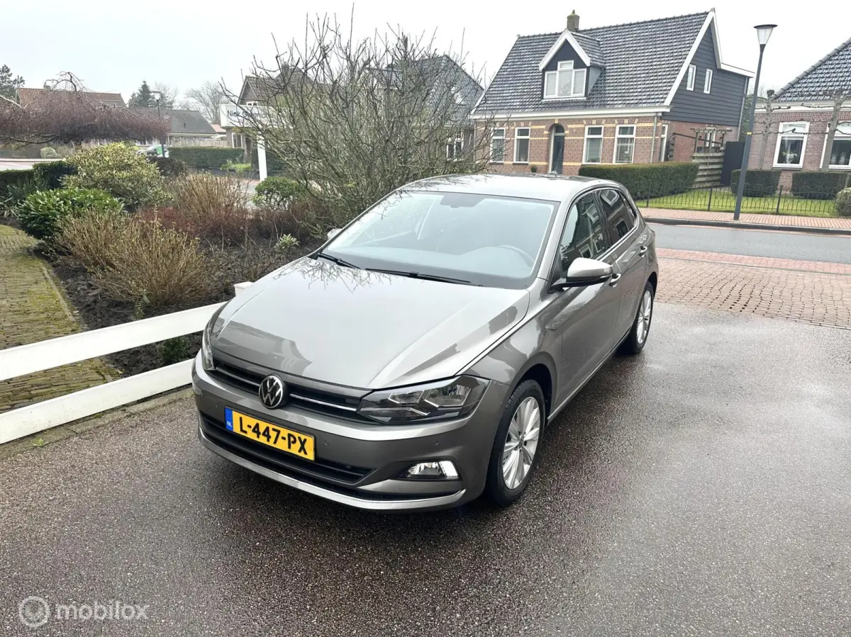 1.0 TSI Highline DSG AUTOMAAT FACELIFT MODEL SFEERVERLICHTING ACHTERUITRIJ CAMERA STOELVERWARMING CLIMATE CONTROLE NETTE AUTO!!