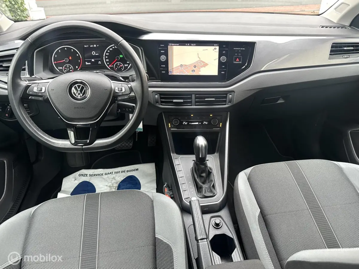 1.0 TSI Highline DSG AUTOMAAT FACELIFT MODEL SFEERVERLICHTING ACHTERUITRIJ CAMERA STOELVERWARMING CLIMATE CONTROLE NETTE AUTO!!