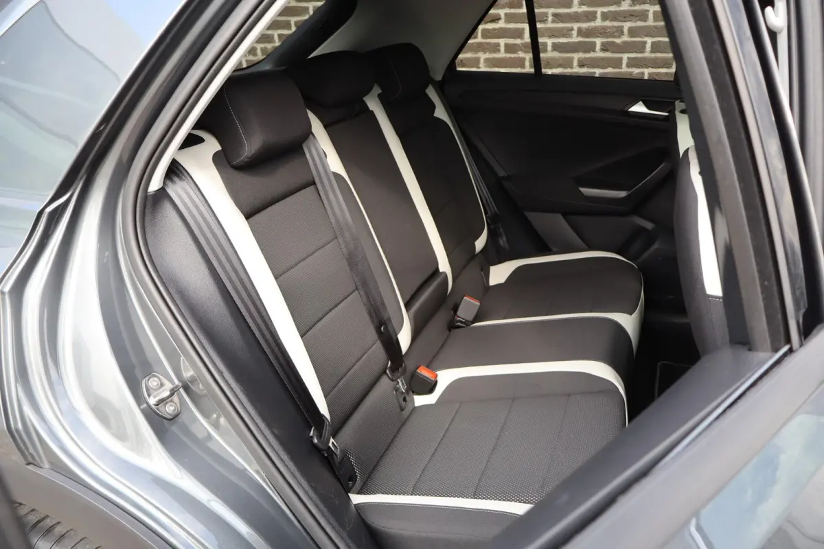 1.5 TSI 150pk Sport | Panoramadak | Beats Audio | Navigatie