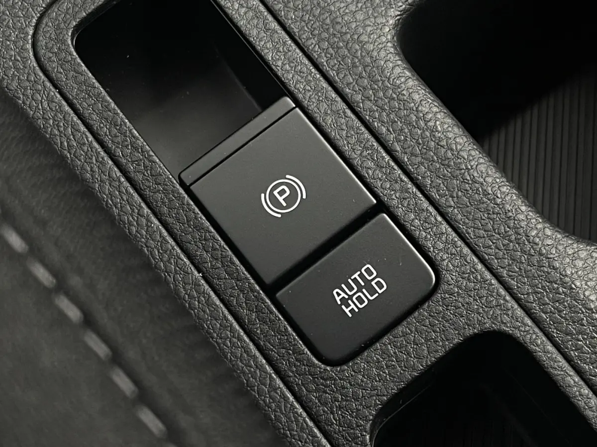 1.0 T-GDi MHEV ExecutiveLine | NU MET €1.000 inruilpremie! | Dodehoekassistentie | Stoel/stuurverwarming | Apple Carplay