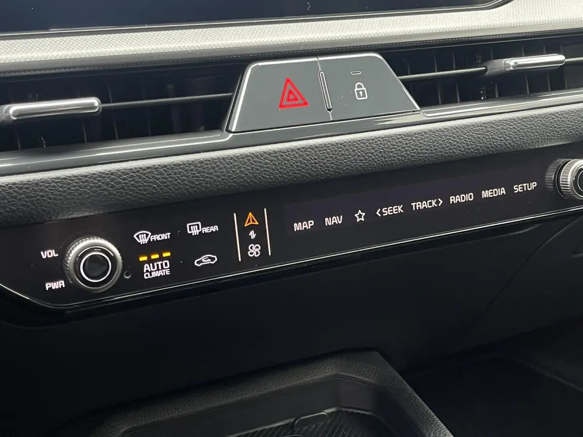 1.0 T-GDi MHEV ExecutiveLine | NU MET €1.000 inruilpremie! | Dodehoekassistentie | Stoel/stuurverwarming | Apple Carplay