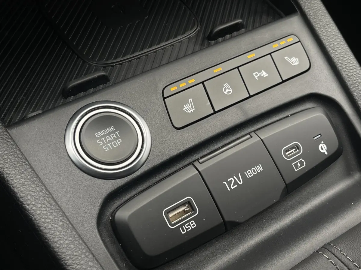 1.0 T-GDi MHEV ExecutiveLine | NU MET €1.000 inruilpremie! | Dodehoekassistentie | Stoel/stuurverwarming | Apple Carplay