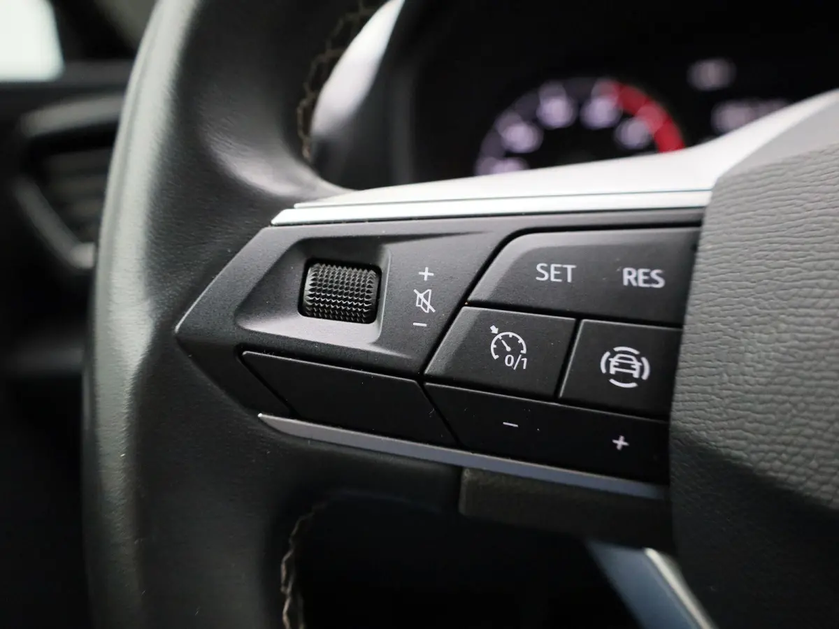 1.0 TSI Reference | LED | CLIMATE CONTROL | APPLE CARPLAY / ANDROID AUTO