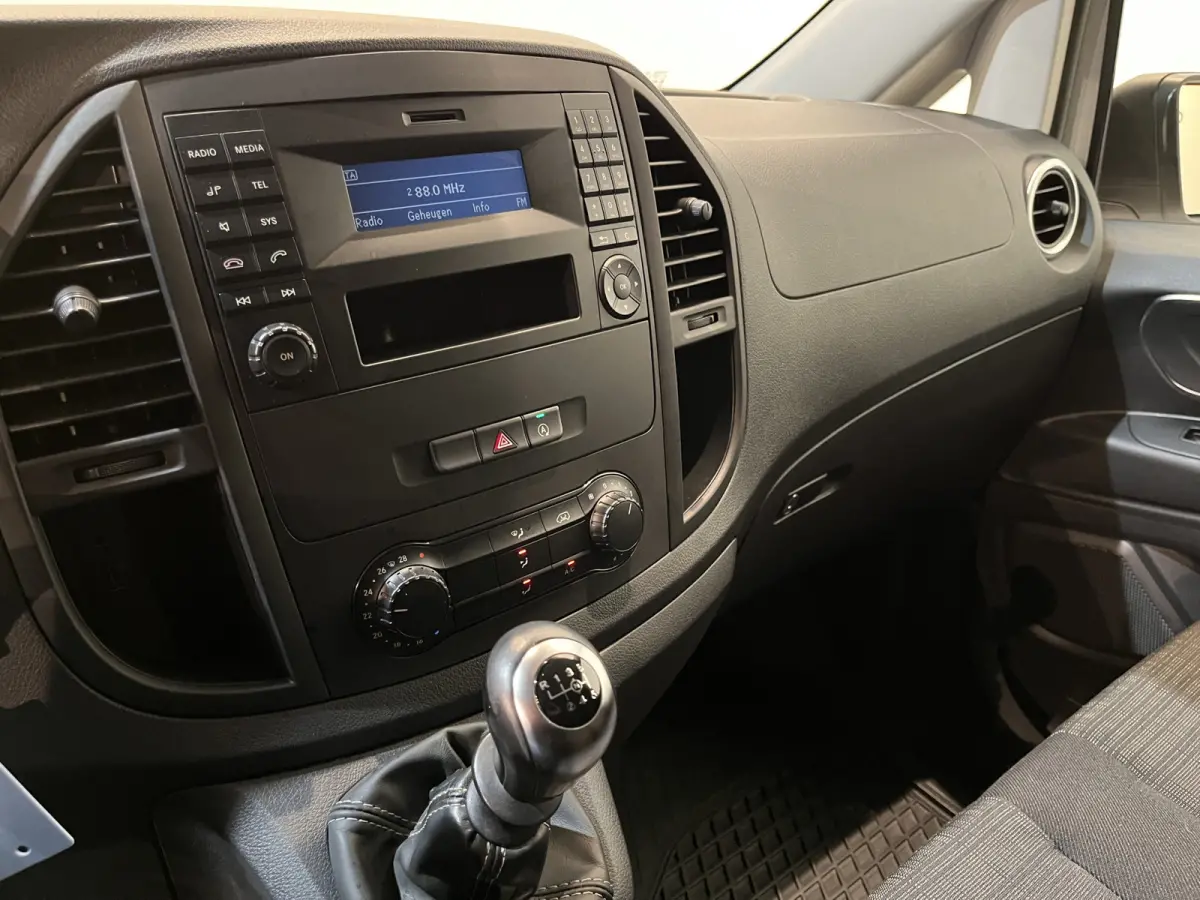 114 CDI Lang / Euro 6 / Servicebus / Sortimo inrichting / Airco / Cruise Control / Trekhaak / PDC / 3-Zits /