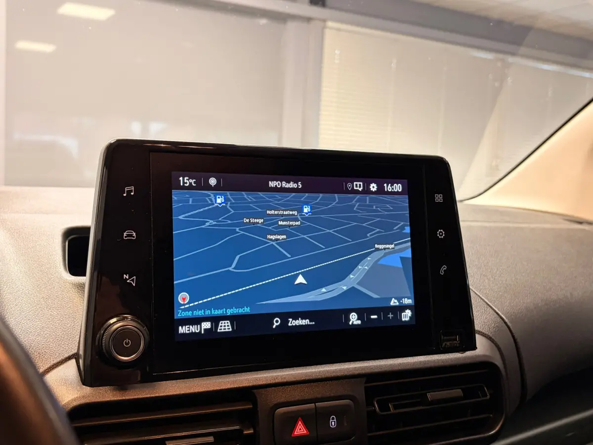 1.5D L1H1 Edition AUTOMAAT | SCHUIFDEUR | CRUISE | NAVI |