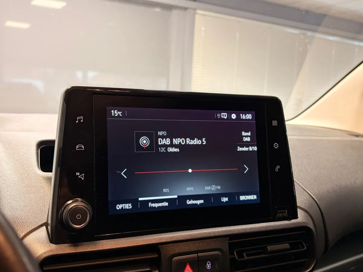 1.5D L1H1 Edition AUTOMAAT | SCHUIFDEUR | CRUISE | NAVI |