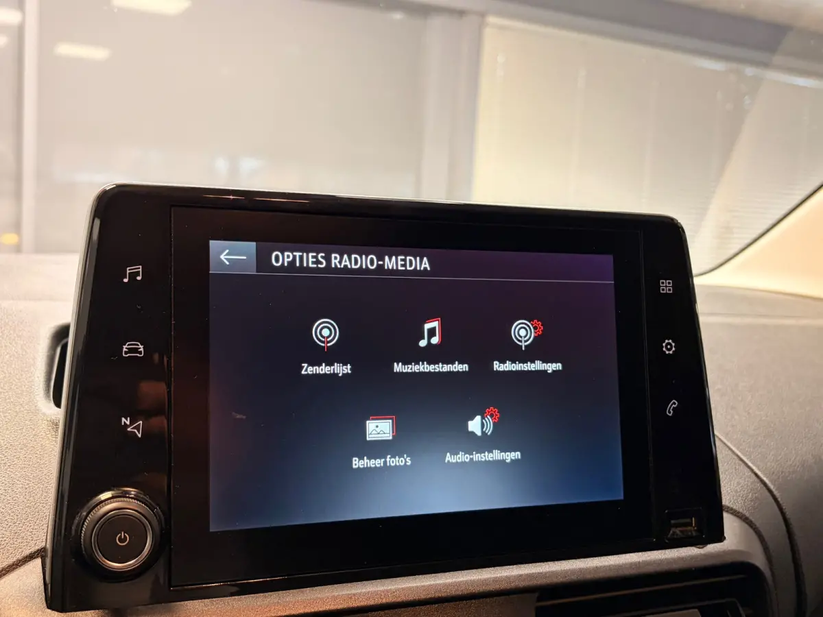 1.5D L1H1 Edition AUTOMAAT | SCHUIFDEUR | CRUISE | NAVI |