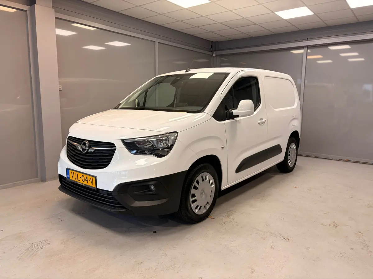 1.5D L1H1 Edition AUTOMAAT | SCHUIFDEUR | CRUISE | NAVI |