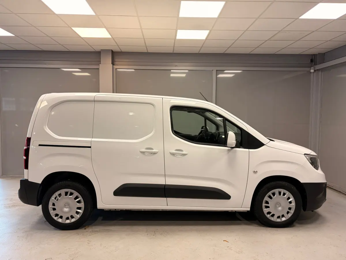 1.5D L1H1 Edition AUTOMAAT | SCHUIFDEUR | CRUISE | NAVI |