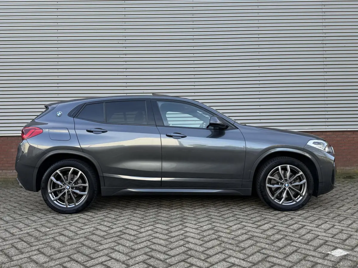sDrive20i High Executive M Sport 192pk|Pano|Head-Up|Alcantara|Automaat|