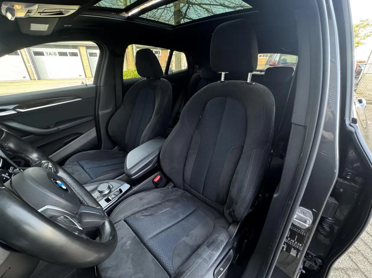 sDrive20i High Executive M Sport 192pk|Pano|Head-Up|Alcantara|Automaat|
