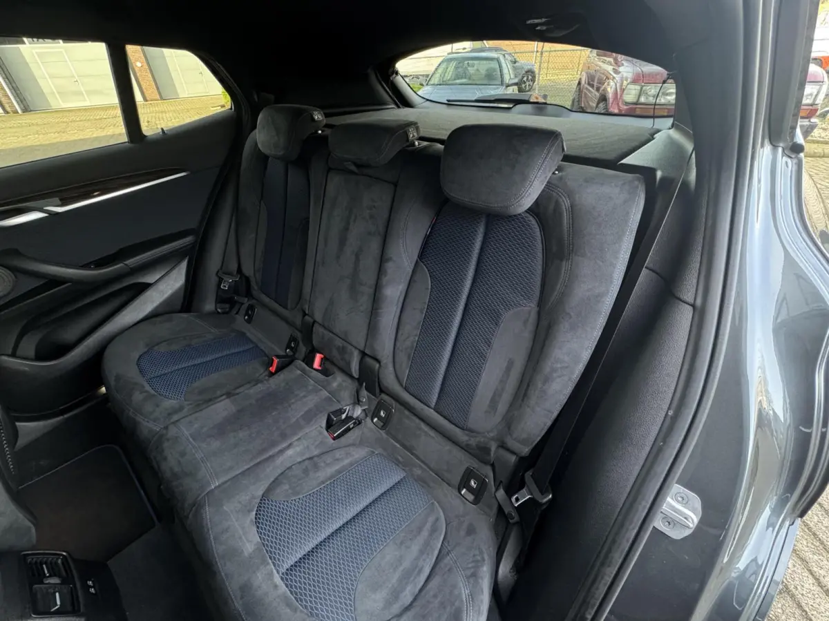 sDrive20i High Executive M Sport 192pk|Pano|Head-Up|Alcantara|Automaat|