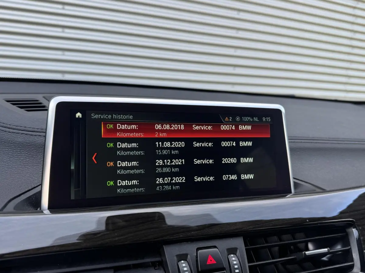 sDrive20i High Executive M Sport 192pk|Pano|Head-Up|Alcantara|Automaat|