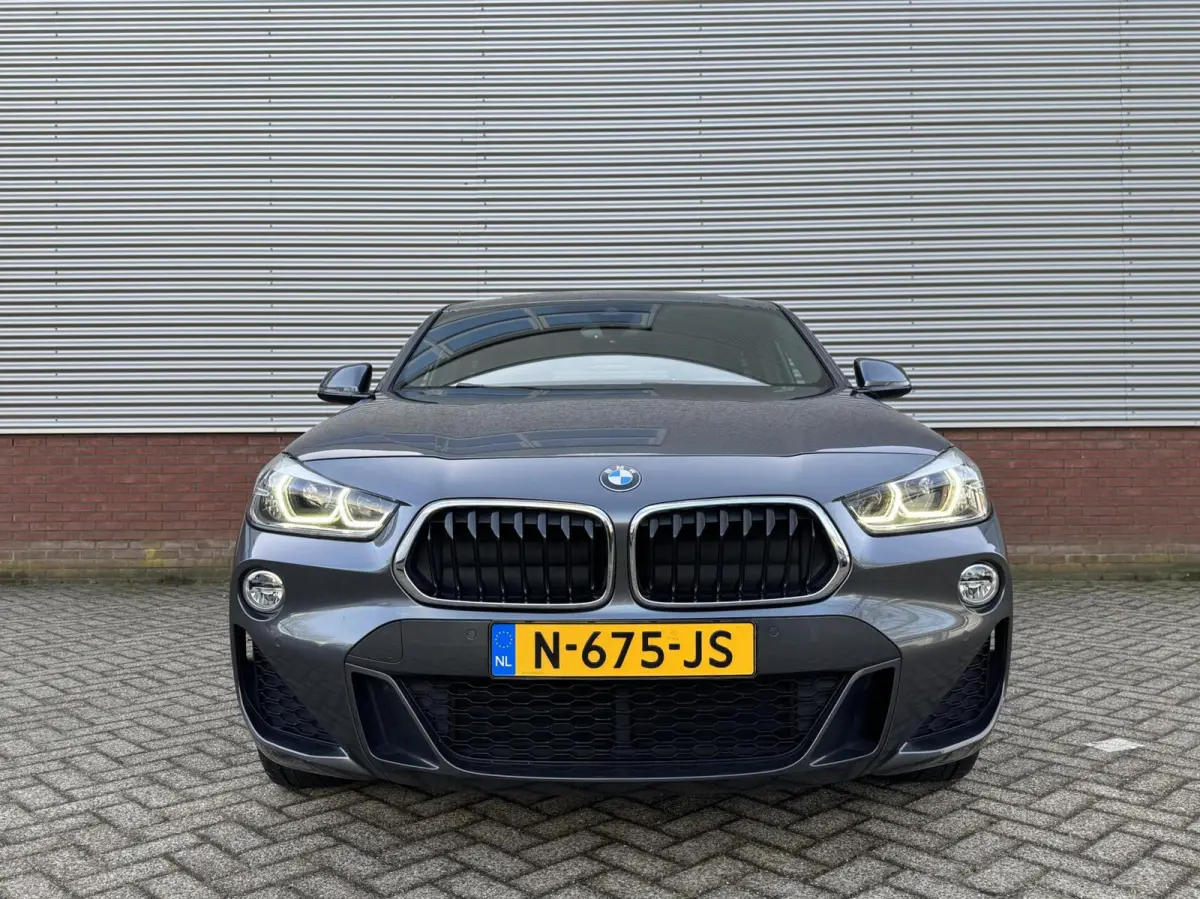 sDrive20i High Executive M Sport 192pk|Pano|Head-Up|Alcantara|Automaat|