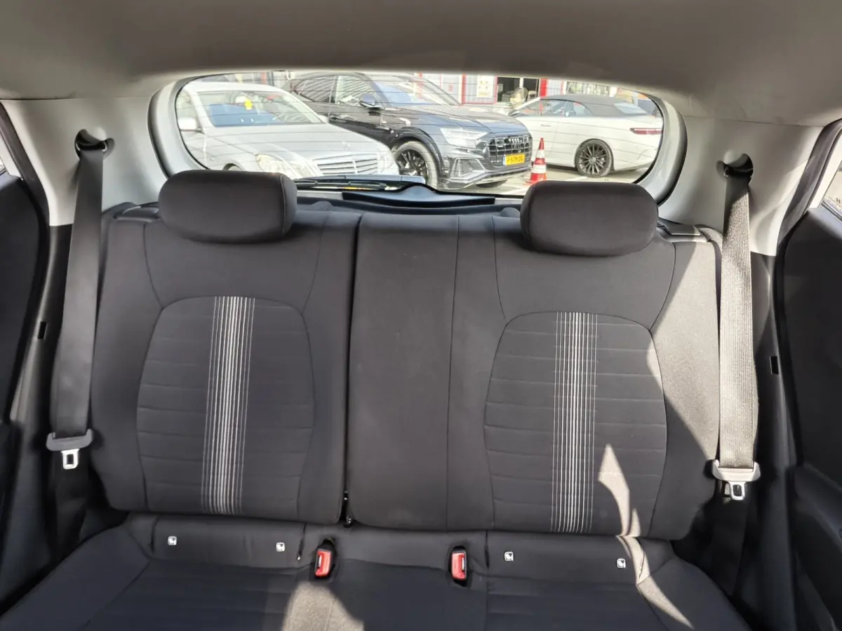 1.0 Comfort / NAP / LAGE KM / VITUAL COCKPIT / CAMERA / NAVI / AIRCO /