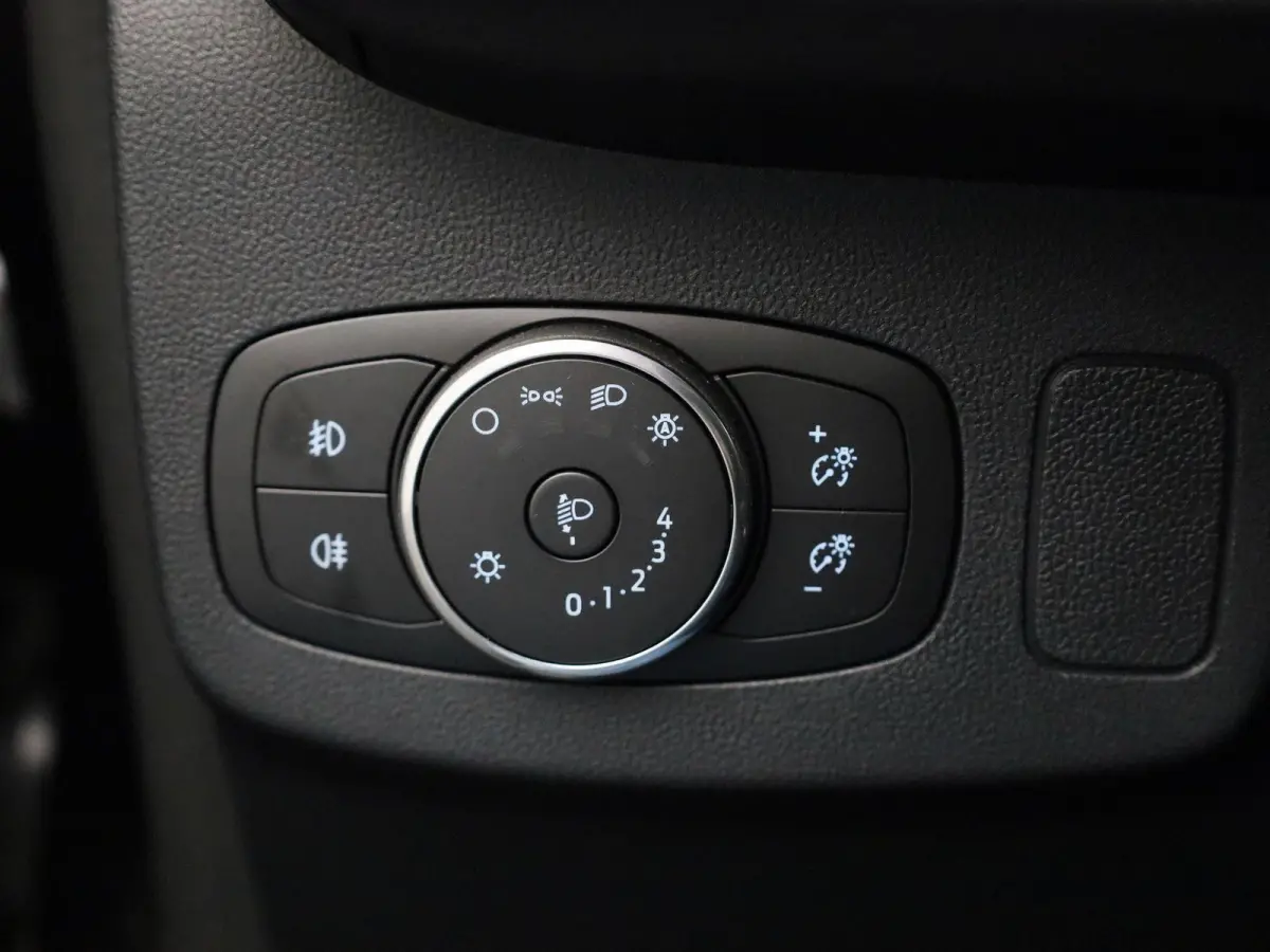 1.0 EcoBoost Titanium | NAVIGATIE | CRUISE CONTROL | PARKEERSENSOREN