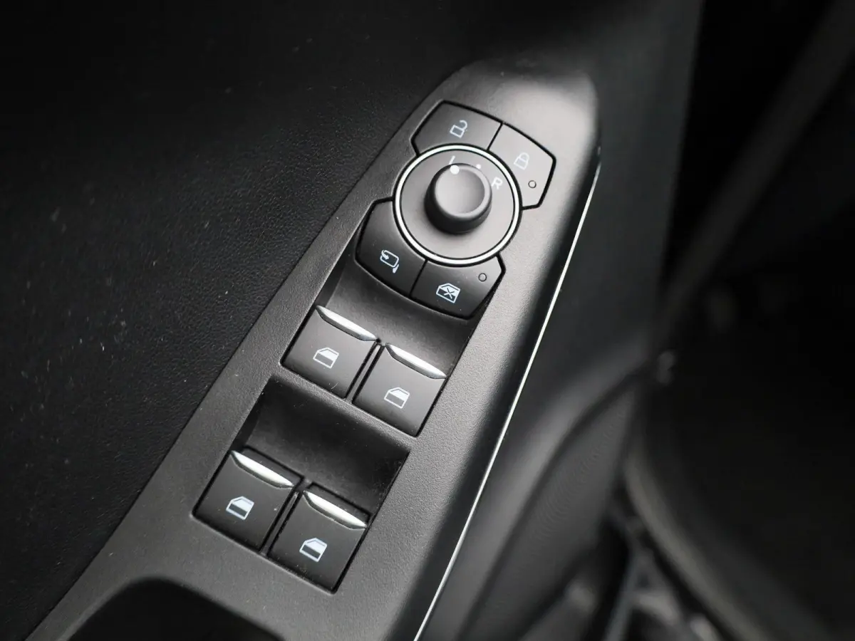 1.0 EcoBoost Titanium | NAVIGATIE | CRUISE CONTROL | PARKEERSENSOREN