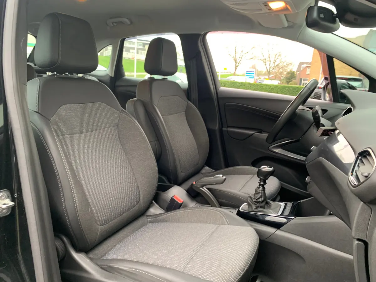1.2 Turbo Elegance Airco | AGR-Stoel | Camera | Cruise Control | DAB | LMV 16" | Trekhaak Afneembaar |